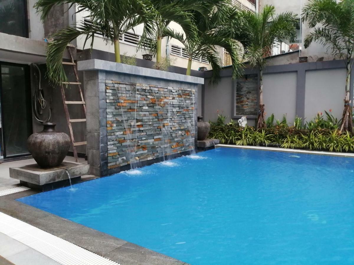 Holiday Hotel Battambang Exteriör bild