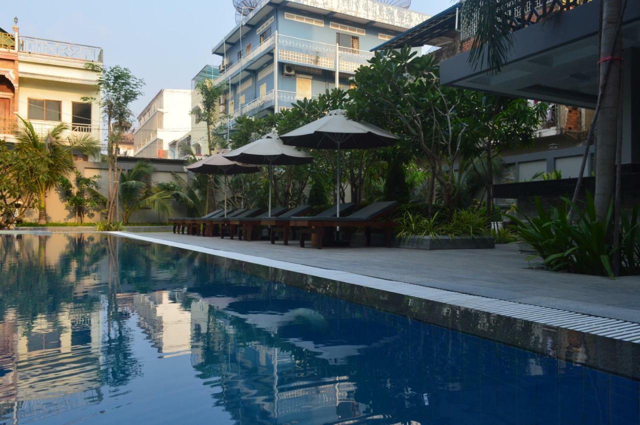 Holiday Hotel Battambang Exteriör bild
